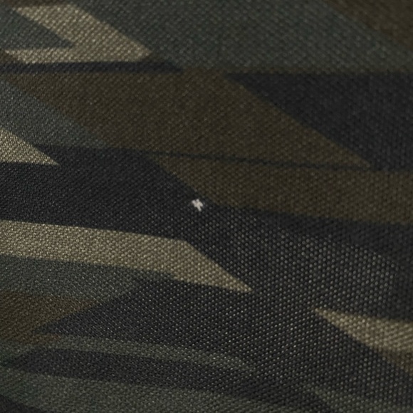 Hugo Boss Polo Shirt Size Medium - Picture 6 of 11